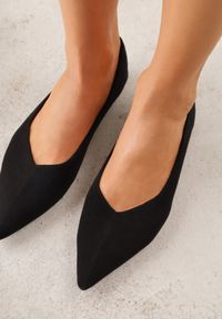 Born2be - Czarne Balerinki z Imitacji Zamszu z Noskiem w Szpic Egynome. Okazja: na co dzień, na spotkanie biznesowe, do pracy. Kolor: czarny. Materiał: zamsz. Styl: casual, biznesowy, elegancki #3