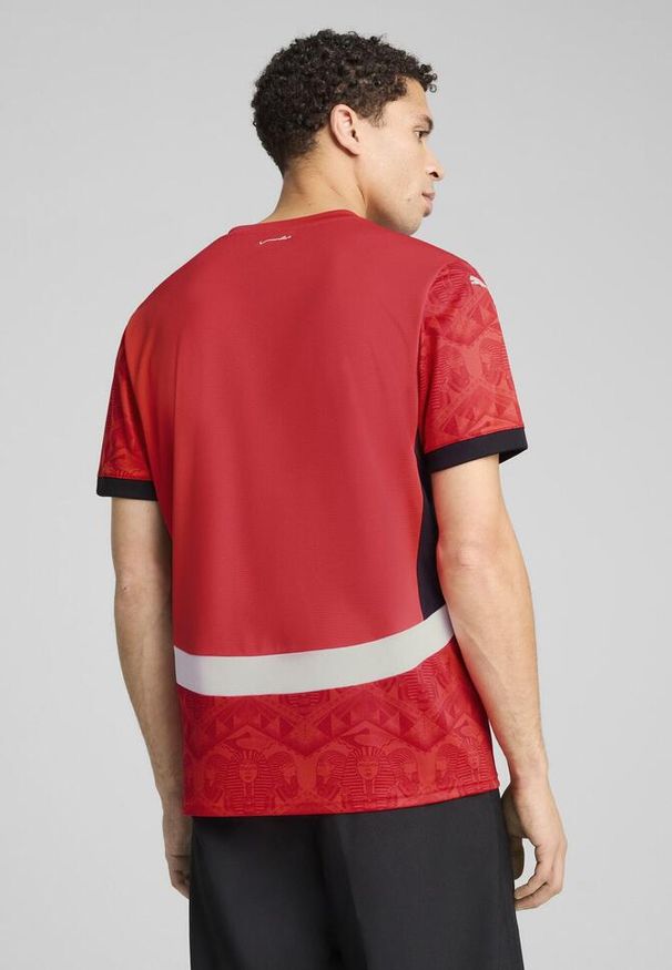 Puma - Męska koszulka domowa Egipt 2025 PUMA Red Black. Kolor: czerwony, czarny, wielokolorowy. Wzór: aplikacja