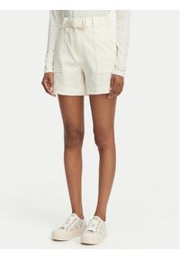 Guess Szorty materiałowe W6GD01 W1415 Kremowy Regular Fit. Kolor: kremowy. Materiał: syntetyk #1