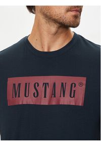 Mustang T-Shirt Austin 1014749 Szary Regular Fit. Kolor: szary. Materiał: bawełna