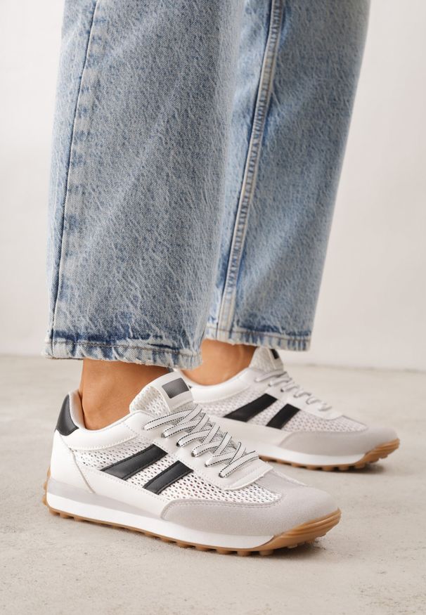 Born2be - Białe Casualowe Sneakersy z Siateczkowymi Wstawkami Kassadina. Okazja: na co dzień. Kolor: biały. Materiał: jeans