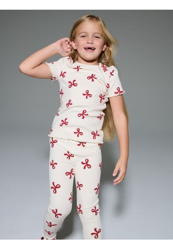 Sinsay - Bawełniana koszulka ze wzorem w kokardy - kremowy. Typ kołnierza: kokarda. Kolor: kremowy. Materiał: bawełna