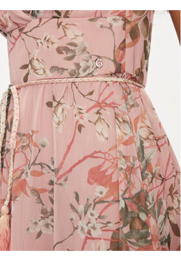 Guess Sukienka koktajlowa W3GK60 WDW82 Różowy Regular Fit. Kolor: różowy. Materiał: syntetyk. Styl: wizytowy