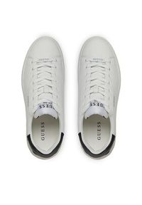 Guess Sneakersy FM8VIB LEL12 Biały. Kolor: biały. Materiał: skóra