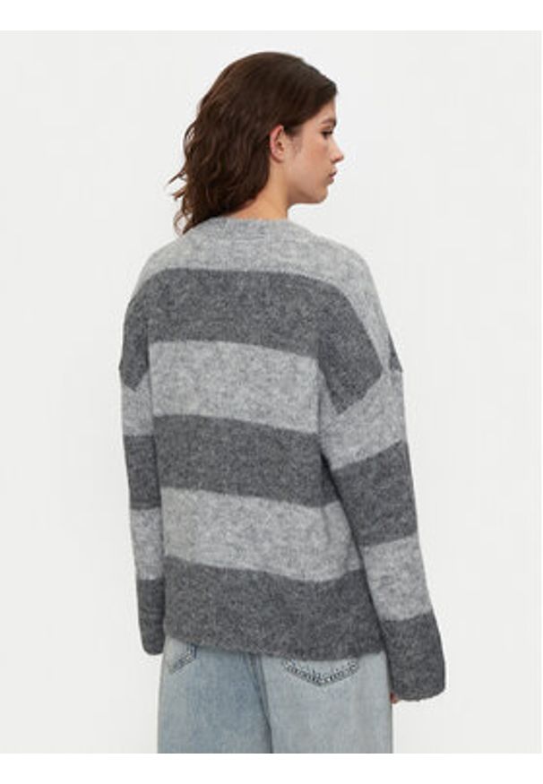 Noisy may - Noisy May Sweter Sutton 27031244 Szary Loose Fit. Kolor: szary. Materiał: syntetyk