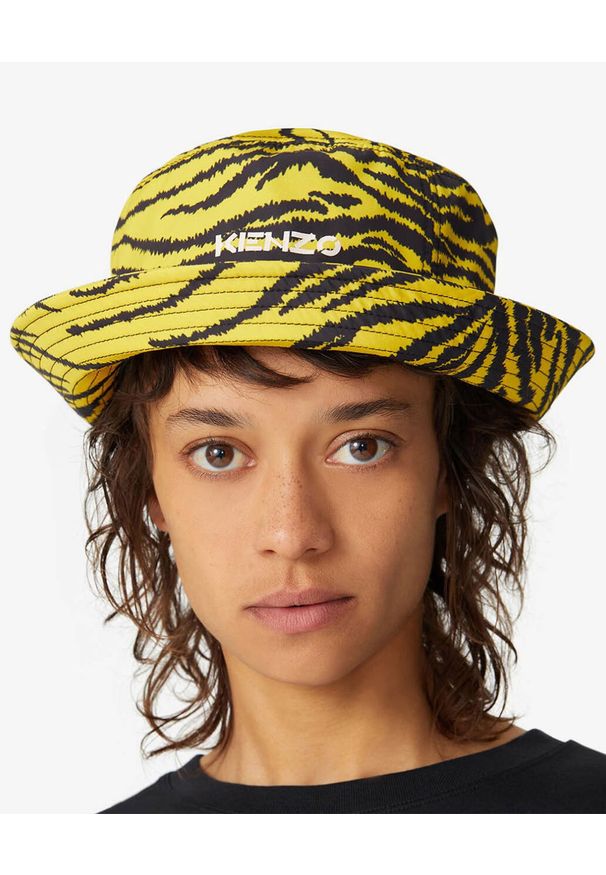 Kenzo - KENZO - Żółty kapelusz w zebrę. Kolor: żółty. Wzór: motyw zwierzęcy. Styl: klasyczny