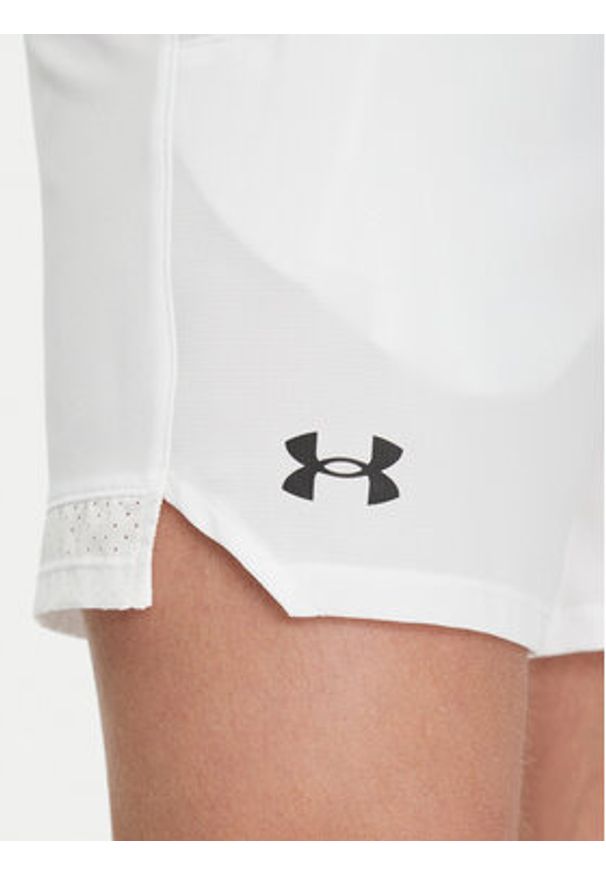 Under Armour Szorty sportowe Vanish Woven 6in 1373718 Biały Regular Fit. Kolor: biały. Materiał: syntetyk