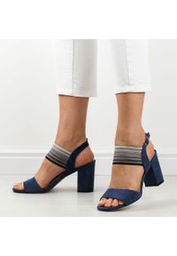 Granatowe sandały damskie Sergio Leone Sk867 M. Kolor: niebieski. Materiał: zamsz, welur. Obcas: na słupku. Styl: klasyczny