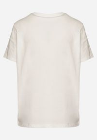 Born2be - Biały T-shirt z Bawełny z Aplikacją z Cyrkoniami Deraine. Okazja: na co dzień. Kolor: biały. Materiał: bawełna. Wzór: aplikacja. Styl: klasyczny, elegancki, casual #7