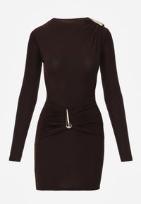 Renee - Brązowa Elegancka Sukienka Bodycon Zdobiona Marszczeniem i Aplikacjami Paphypso. Okazja: na imprezę. Kolor: brązowy. Materiał: materiał. Wzór: aplikacja. Typ sukienki: bodycon. Styl: elegancki #4