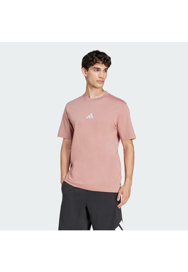 Adidas - Koszulka Essentials Small Logo Single Jersey. Kolor: różowy, biały, wielokolorowy. Materiał: jersey. Sport: fitness