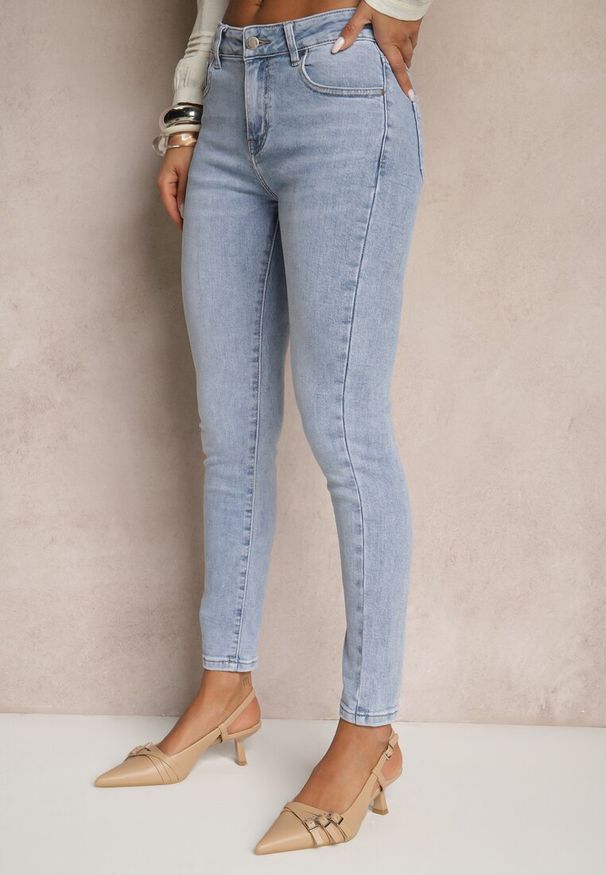 Renee - Jasnoniebieskie Jeansy z Bawełny Typu Slim Felindrae. Okazja: na co dzień. Kolor: niebieski. Styl: elegancki, casual