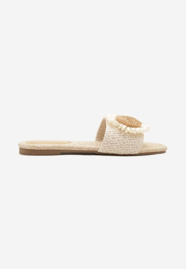 Born2be - Beżowe Klapki z Szydełkowym Kwiatem 3D Ranema. Okazja: na plażę. Kolor: beżowy. Wzór: kwiaty. Sezon: lato. Styl: elegancki