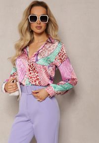 Renee - Fuksjowa Klasyczna Koszula z Kolorowym Abstrakcyjnym Printem Ripeata. Kolor: różowy. Wzór: kolorowy, nadruk. Styl: klasyczny