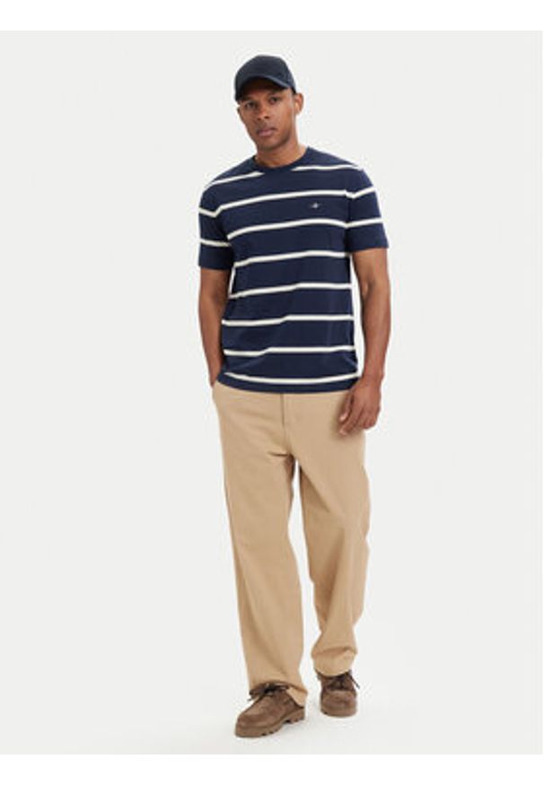 GANT - Gant T-Shirt 2003398 Granatowy Regular Fit. Kolor: niebieski. Materiał: bawełna