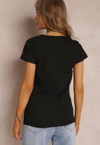 Renee - Czarny T-shirt Doriphae. Kolor: czarny. Materiał: bawełna, dzianina. Długość rękawa: krótki rękaw. Długość: krótkie. Wzór: nadruk, gładki, aplikacja. Styl: klasyczny