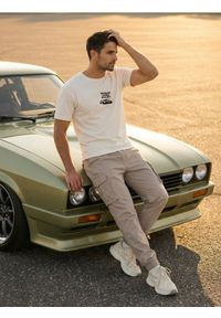 Sinsay - Spodnie cargo jogger - beżowy. Kolor: beżowy #1