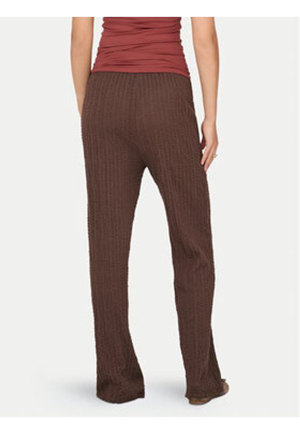 only - ONLY Spodnie materiałowe Ella 15368471 Brązowy Wide Leg. Kolor: brązowy. Materiał: syntetyk