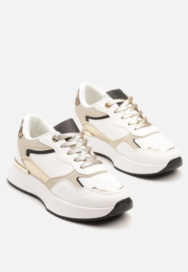 Born2be - Białe Sneakersy Ozdobione Napisem i Panterką Wakkaria. Okazja: na co dzień. Zapięcie: sznurówki. Kolor: biały. Wzór: aplikacja, napisy, motyw zwierzęcy