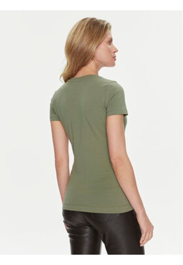 Guess T-Shirt Pony Hair W4RI45 J1314 Zielony Slim Fit. Kolor: zielony. Materiał: bawełna