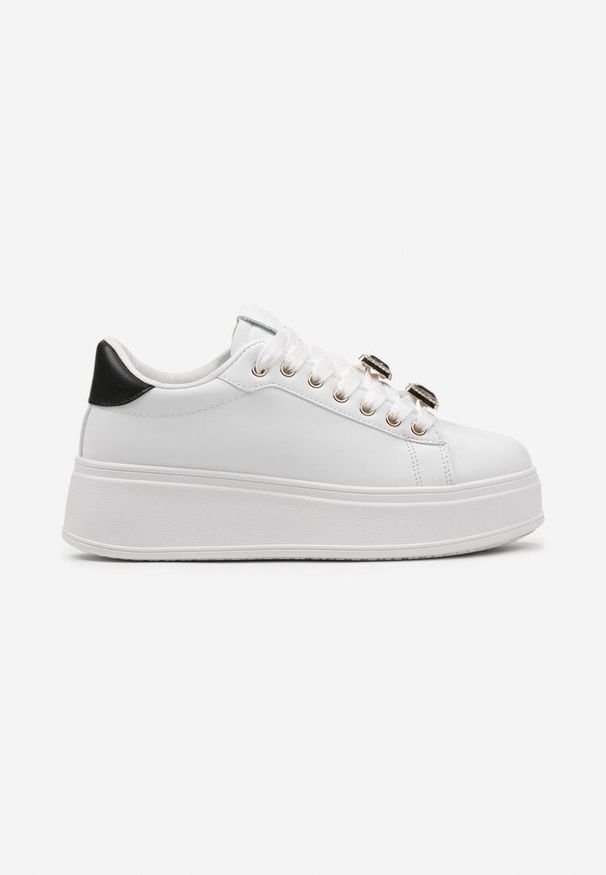 Born2be - Biało-Czarne Sneakersy na Platformie z Odpinanymi Zawieszkami Przy Sznurówkach Harhi. Zapięcie: sznurówki. Kolor: biały. Materiał: jeans, bawełna. Obcas: na platformie