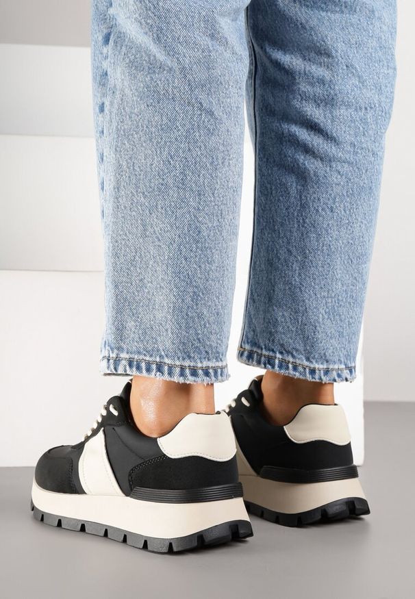 Born2be - Czarno-Beżowe Sneakersy na Grubej Podeszwie Ellitte. Okazja: na co dzień. Kolor: czarny. Materiał: jeans