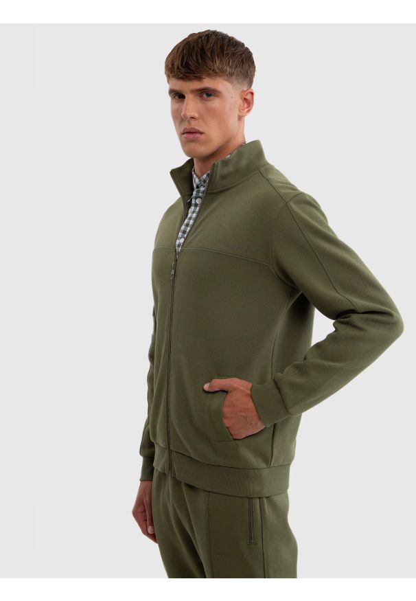 Big-Star - Bluza męska rozpinana ze stójką khaki Wlador 303. Typ kołnierza: kołnierzyk stójkowy. Kolor: zielony. Materiał: materiał. Sezon: jesień, zima. Styl: elegancki
