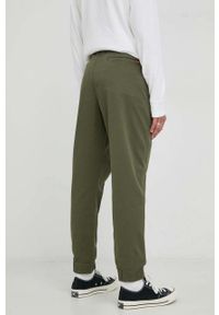 Levi's® - Levi's spodnie męskie kolor zielony w fasonie chinos. Okazja: na spotkanie biznesowe. Kolor: zielony. Materiał: tkanina, materiał. Wzór: gładki. Styl: biznesowy #3
