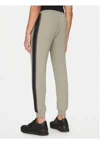 Guess Spodnie dresowe Z2YB09 KB3P2 Zielony Regular Fit. Kolor: zielony. Materiał: bawełna #2