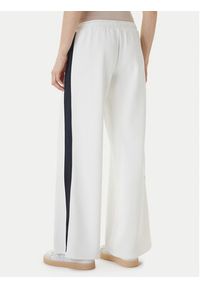 Guess Jeans Spodnie dresowe W6GBB6 KB212 Biały Relaxed Fit. Kolor: biały. Materiał: syntetyk #2