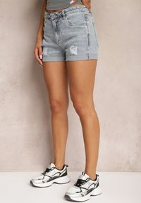 Renee - Niebieskie Szorty Jeansowe z Bawełny High Waist Wykończone Przetarciami Nellonia. Okazja: na imprezę. Stan: podwyższony. Kolor: niebieski. Materiał: bawełna, jeans. Sezon: lato. Styl: elegancki