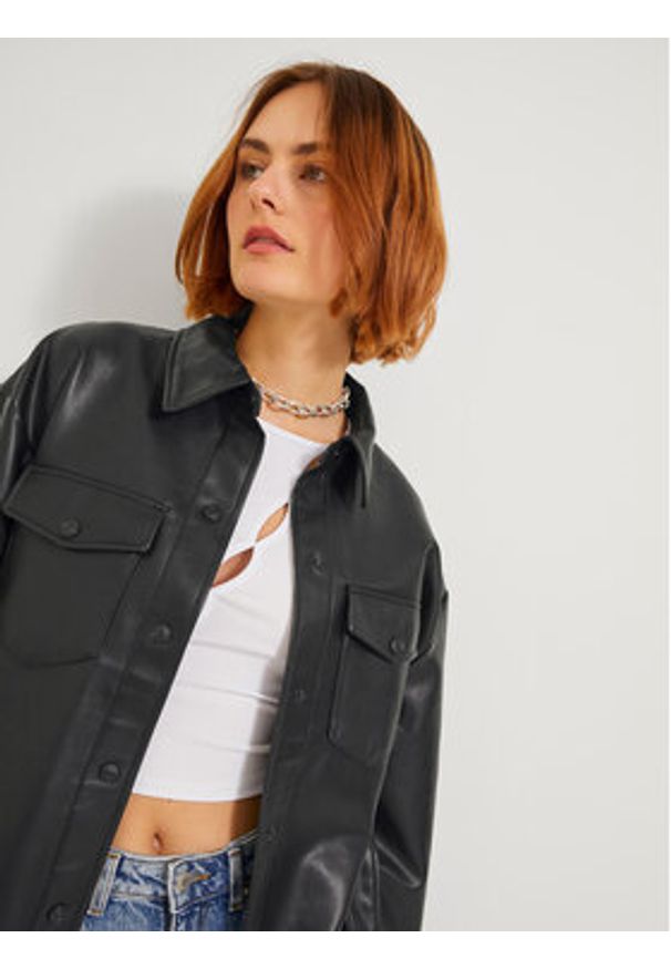 JJXX Kurtka z imitacji skóry Luna 12204642 Czarny Regular Fit. Kolor: czarny. Materiał: skóra
