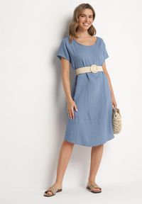 Born2be - Niebieska Rozkloszowana Wiskozowa Sukienka Trivoria. Okazja: na co dzień. Kolor: niebieski. Materiał: wiskoza. Długość rękawa: krótki rękaw. Typ sukienki: rozkloszowane. Styl: elegancki, casual #5