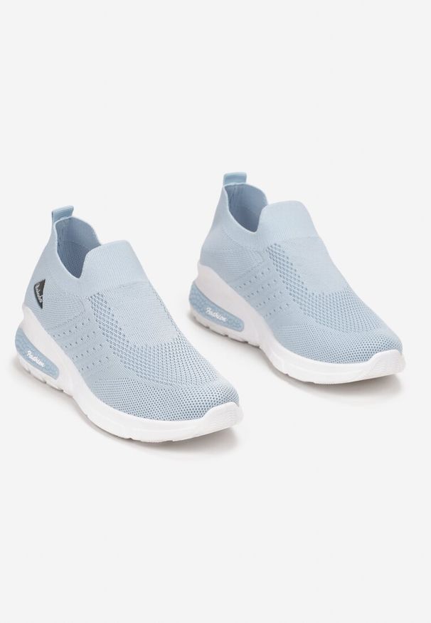 Renee - Jasnoniebieskie Buty Sportowe Amathane. Wysokość cholewki: przed kostkę. Zapięcie: bez zapięcia. Kolor: niebieski. Materiał: materiał. Szerokość cholewki: normalna. Wzór: aplikacja. Obcas: na koturnie
