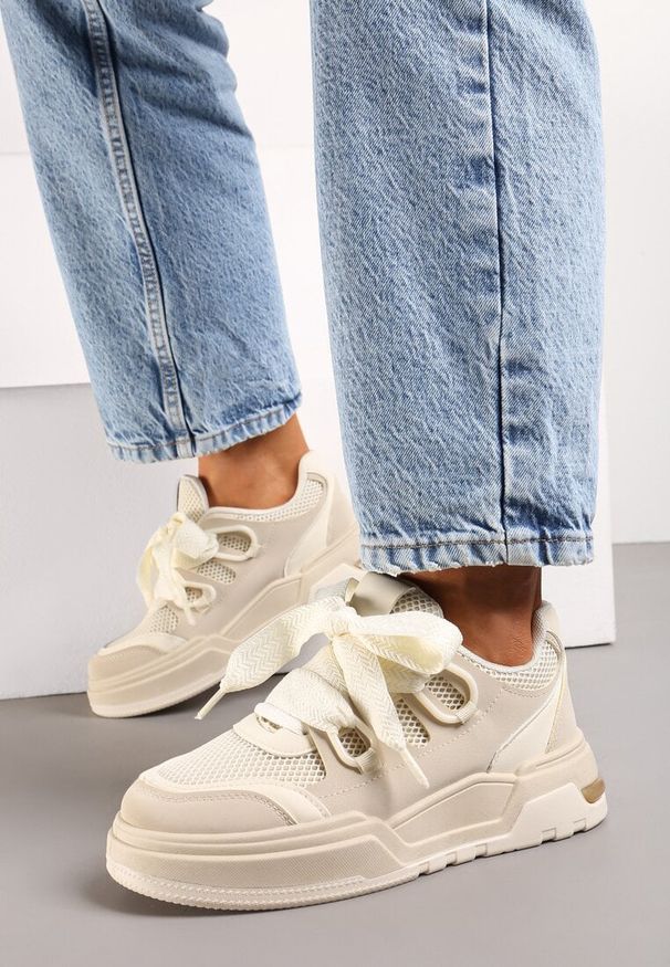 Renee - Beżowe Sneakersy na Grubej Podeszwie z Ozdobnymi Sznurówkami Zeldema. Okazja: na co dzień. Zapięcie: sznurówki. Kolor: beżowy. Materiał: jeans