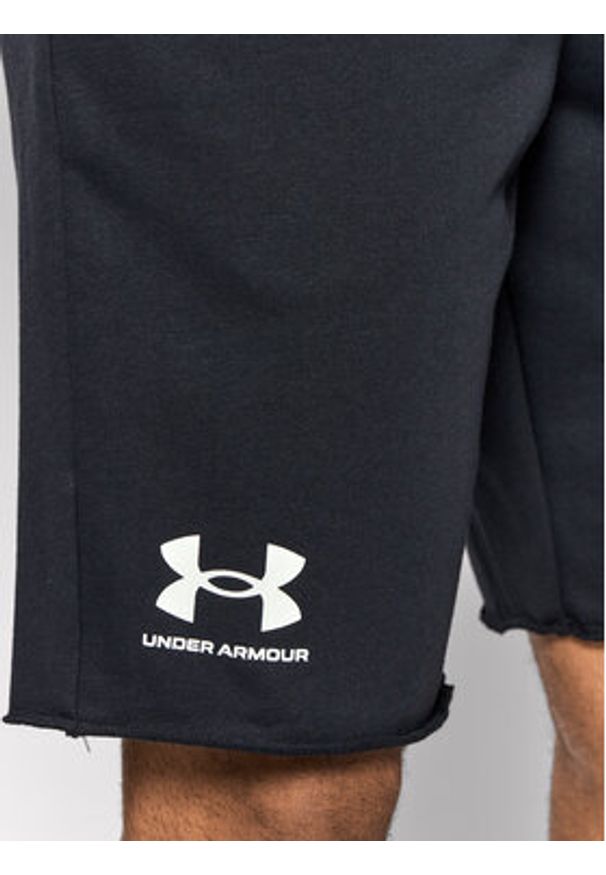 Under Armour Szorty sportowe Ua Rival Terry 1361631 Czarny Regular Fit. Kolor: czarny. Materiał: bawełna. Styl: sportowy