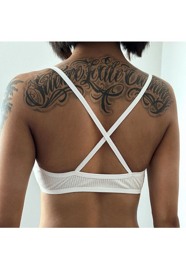 Intica - Prążkowany biustonosz bezszwowy na co dzień Jonelle. Kolor: szary. Materiał: prążkowany