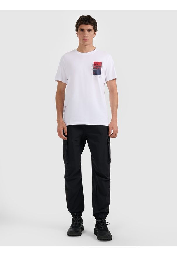 4f - 4F T-shirt regular z nadrukiem męski - biały S. Okazja: na co dzień. Kolor: biały. Materiał: materiał, bawełna. Wzór: nadruk. Styl: casual
