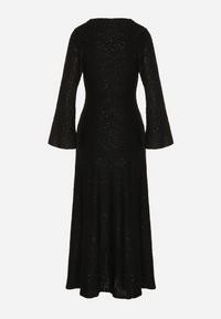 Born2be - Czarna Brokatowa Sukienka w Zebrę o Rozkloszowanym Kroju z Długim Rękawem Mevenna. Okazja: na co dzień. Kolor: czarny. Długość rękawa: długi rękaw. Wzór: motyw zwierzęcy. Typ sukienki: proste. Styl: casual, elegancki #7