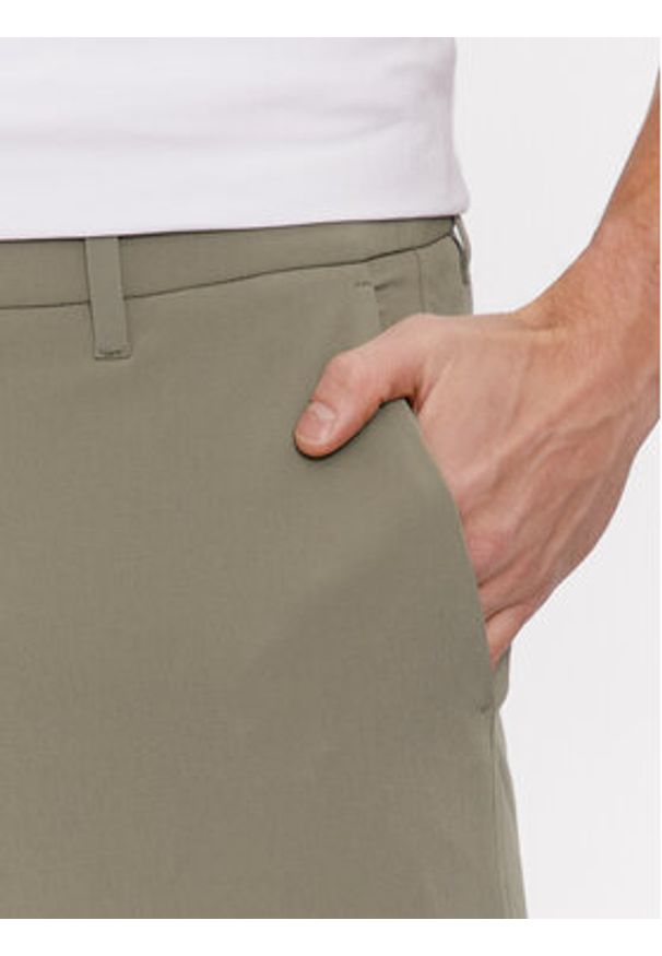 BOSS - Boss Chinosy T_Commuter 50495497 Zielony Slim Fit. Kolor: zielony. Materiał: syntetyk