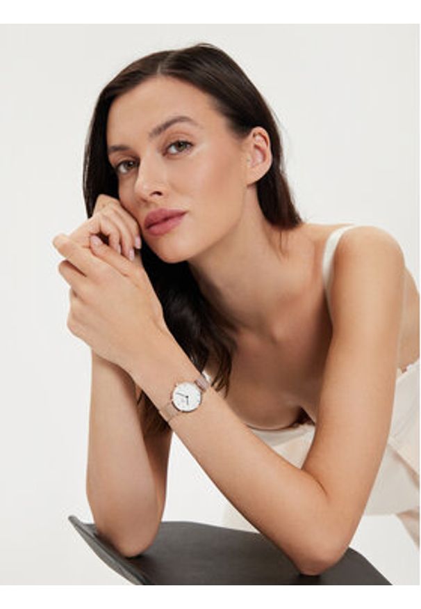 Daniel Wellington Zegarek Petite Roman Numerals Melrose DW00100681 Złoty. Kolor: złoty