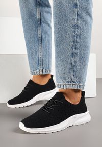 Born2be - Czarne Sneakersy z Ażurową Elastyczną Cholewką Feniosse. Okazja: na co dzień. Kolor: czarny. Materiał: jeans. Szerokość cholewki: normalna. Wzór: ażurowy