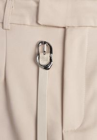 Renee - Beżowa Spódnica z Bawełną o Dopasowanym Kroju z Paskiem i Podszewką-Szortami Vitia. Okazja: na co dzień. Kolor: beżowy. Materiał: bawełna. Styl: casual, elegancki #5