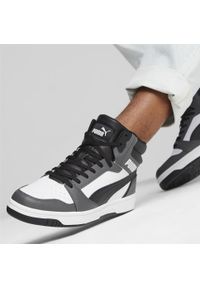 Buty do chodzenia męskie Puma Rebound V6. Kolor: czarny, szary, biały, wielokolorowy. Materiał: skóra ekologiczna, syntetyk, materiał. Szerokość cholewki: normalna. Sport: turystyka piesza