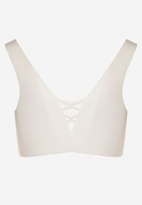 Born2be - Biały Biustonosz Sportowy z Siateczką i Gorsetowym Zdobieniem Saliatessa. Kolor: biały. Rodzaj stanika: wyciągane miseczki. Wzór: aplikacja #6