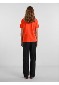 Pieces T-Shirt Ria 17086970 Czerwony Regular Fit. Kolor: czerwony. Materiał: bawełna #5