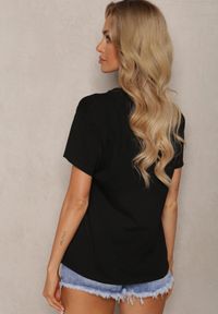 Renee - Czarny Casualowy Bawełniany T-shirt z Nadrukiem z Przodu Risamae. Okazja: na co dzień. Kolor: czarny. Materiał: bawełna. Wzór: nadruk. Styl: casual #3
