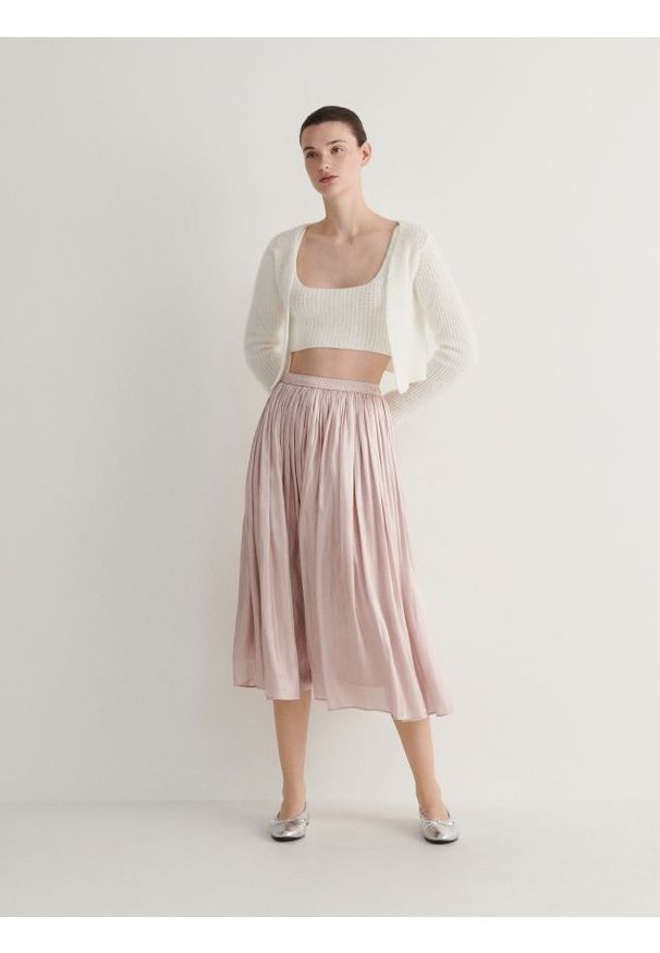 Reserved - Plisowana spódnica midi - pastelowy róż. Kolor: różowy. Materiał: tkanina