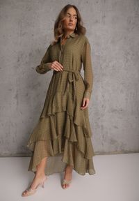 Renee - Zielona Sukienka o Koszulowym Kroju z Przedłużonym Tyłem i Falbanami Savarinna. Kolor: zielony. Materiał: poliester. Typ sukienki: koszulowe #6