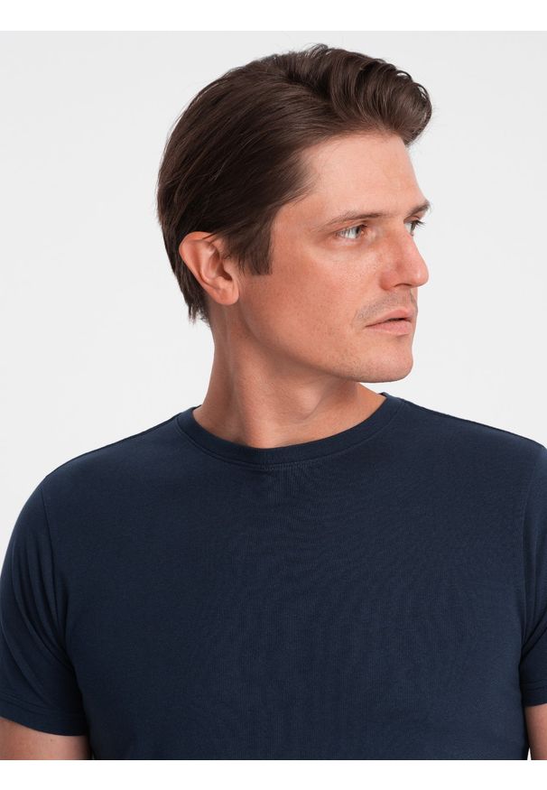 Ombre Clothing - Klasyczny T-shirt męski bawełniany BASIC - granatowy V2 OM-TSBS-0146 - XXL. Kolor: niebieski. Materiał: bawełna. Styl: klasyczny
